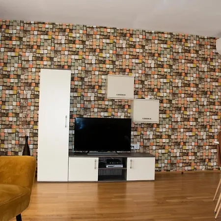 아파트 Trinity Apartment