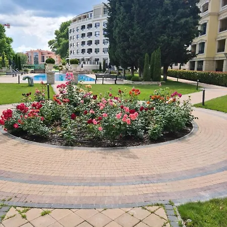 아파트 Trinity Apartment 산콘스탄틴앤헬레나